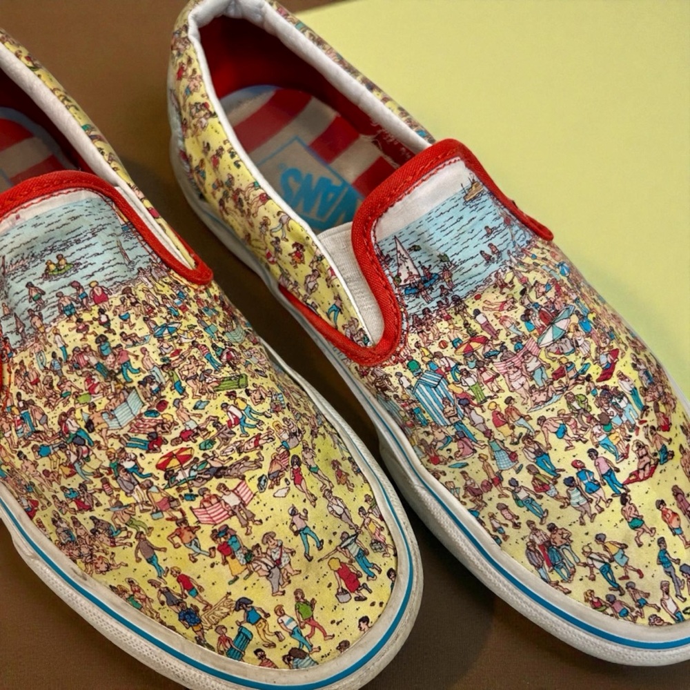Vans Where’s Waldo Limited Edition Classic Slip-on Skate Shoes Men’s SIZE 6.5 - Picture 2 of 11